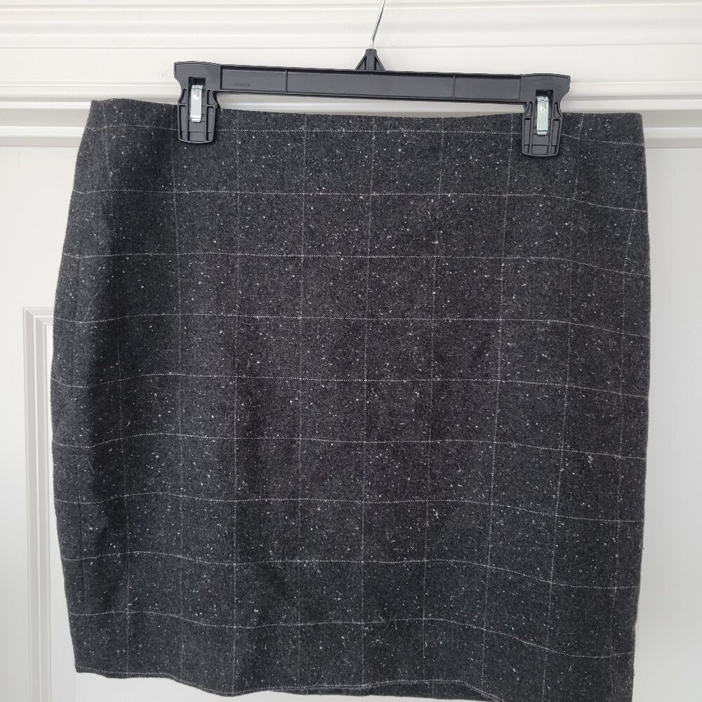 Banana Republic tweed mini skirt